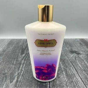 Victoria's Secret Love Spell Hydrating Body Lotion